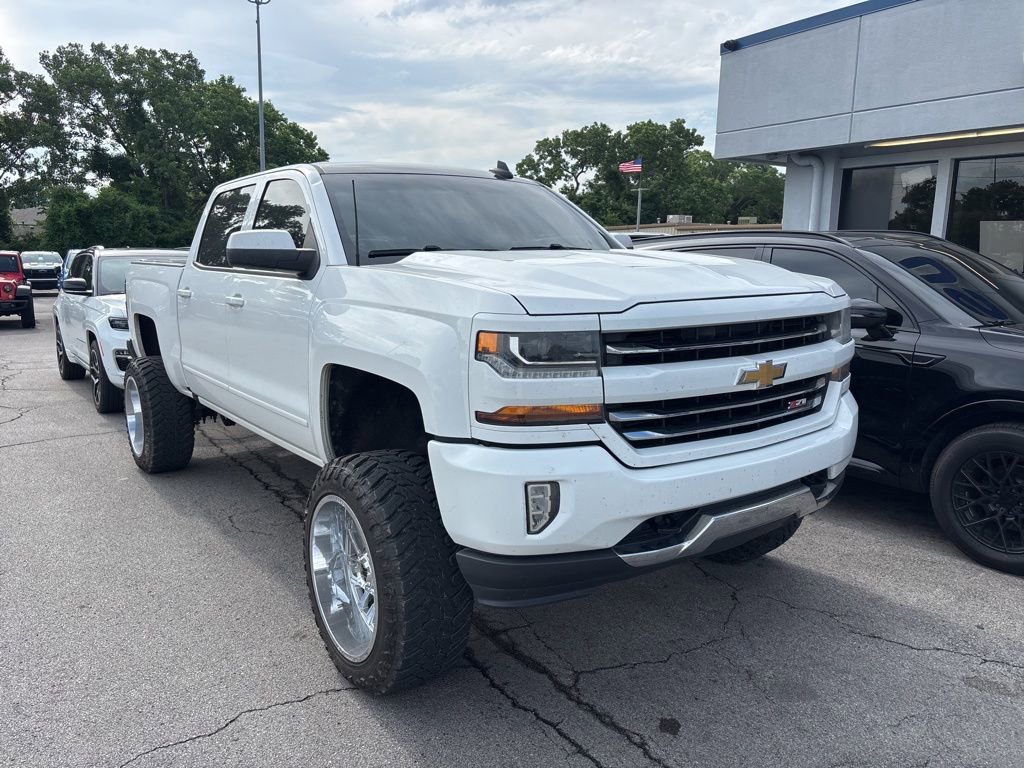 2017 Chevrolet Silverado 1500 LT 4X4 Crew Cab Short Box's photo