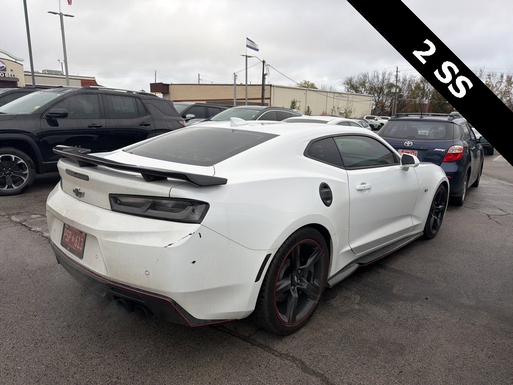 2017 Chevrolet Camaro 2SS photo 2