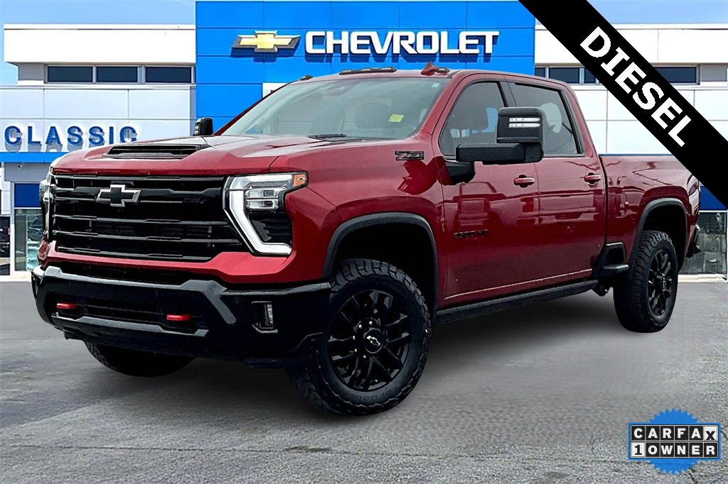 2025 Chevrolet Silverado 2500HD LTZ photo 3