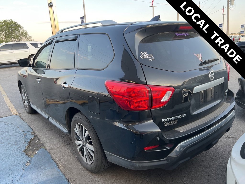 2019 Nissan Pathfinder SL photo 3