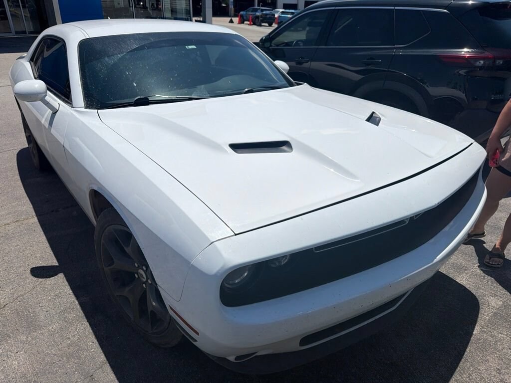 Used 2017 Dodge Challenger SXT