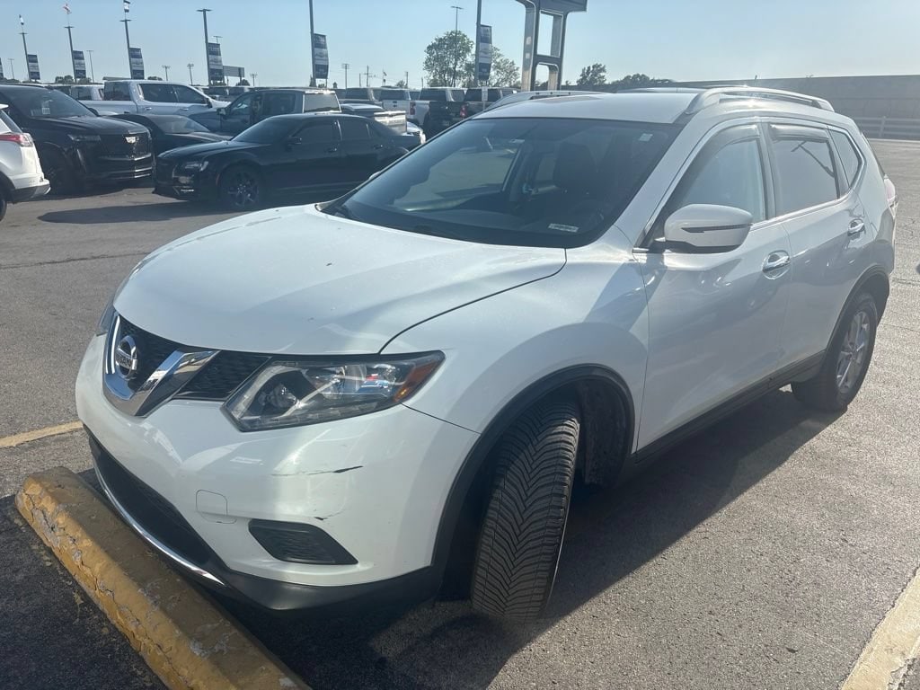 Used 2016 Nissan Rogue SV