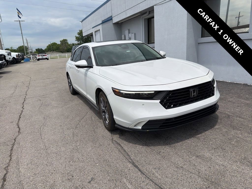 2023 Honda Accord Hybrid EX-L w/o BSI's photo