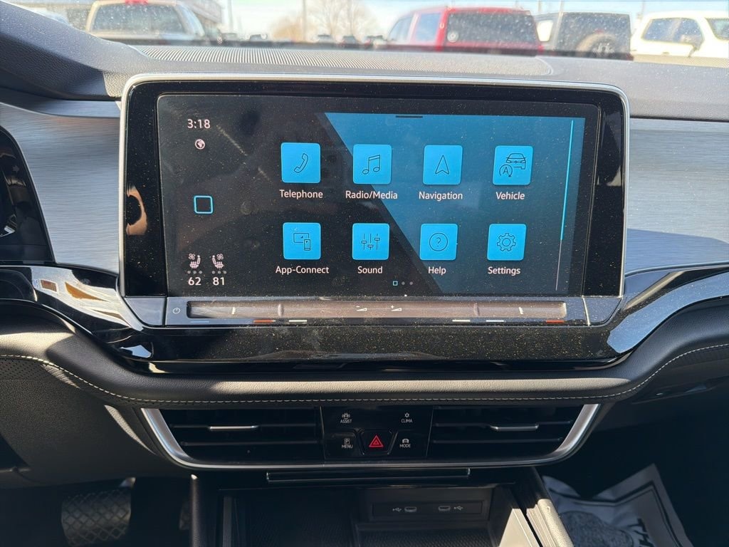 Used 2024 Volkswagen Atlas Cross Sport 2.0T SE w/Technology