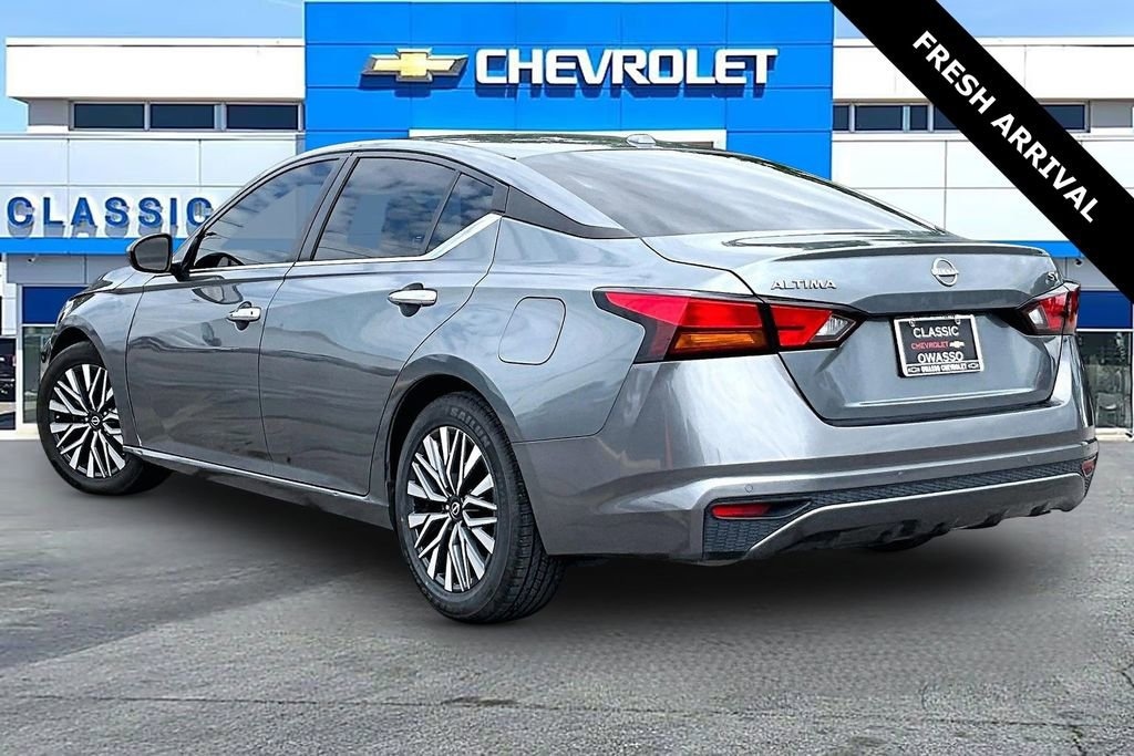 Used 2023 Nissan Altima 2.5 SV