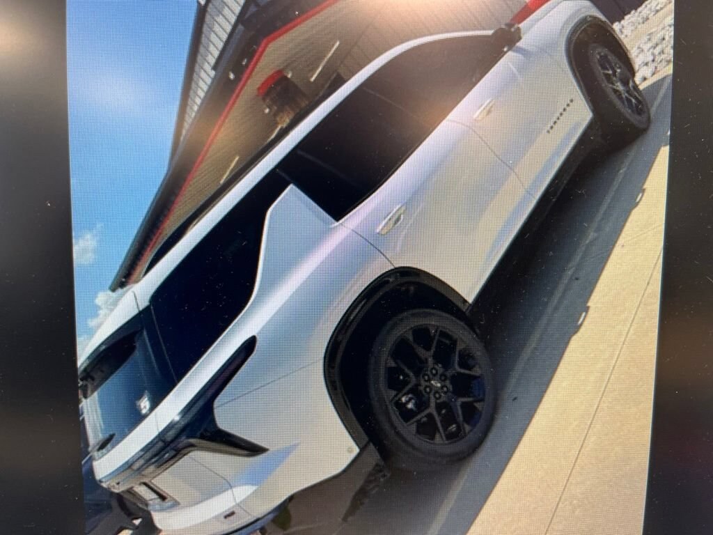 Used 2025 Chevrolet Traverse RS SUV