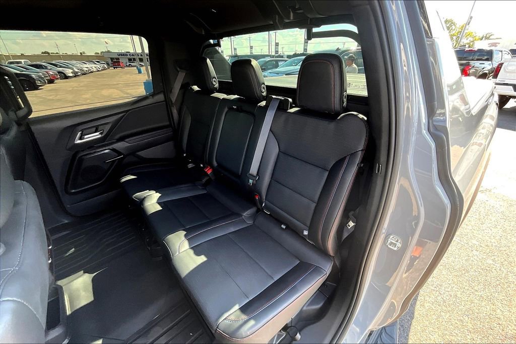 2025 Chevrolet Silverado EV RST - Photo 10