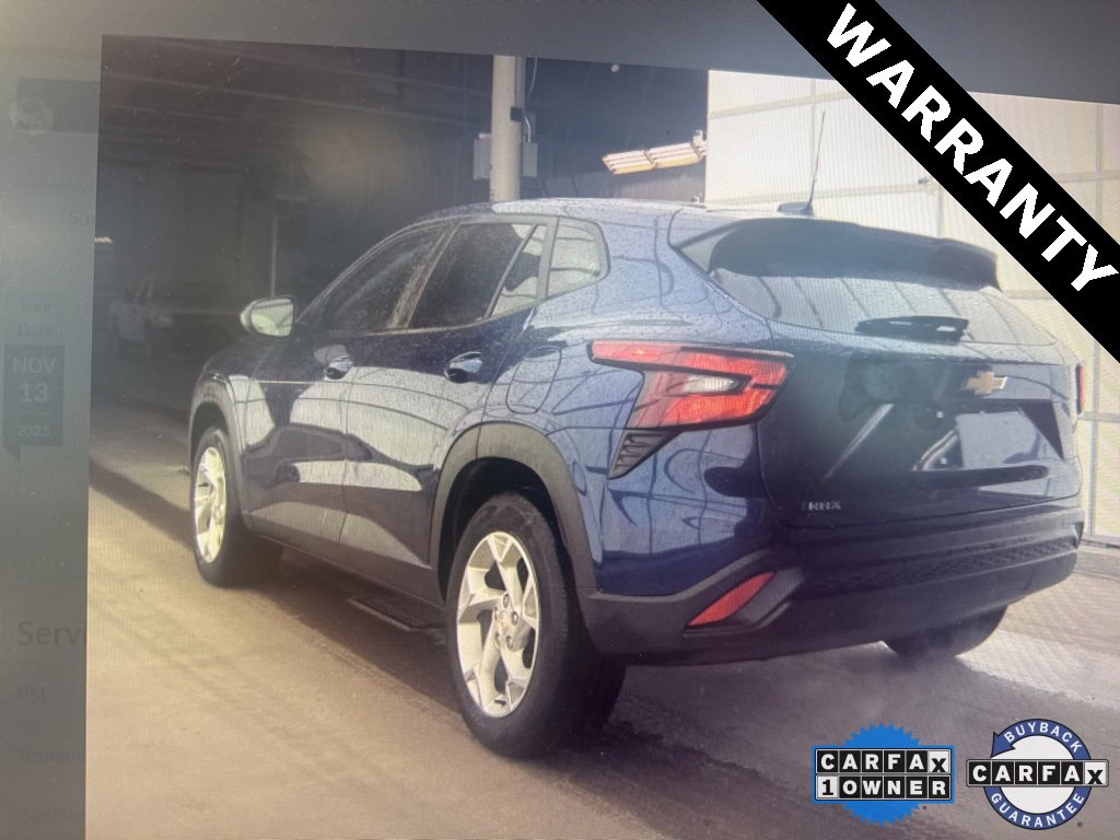 2024 Chevrolet Trax LS photo 4