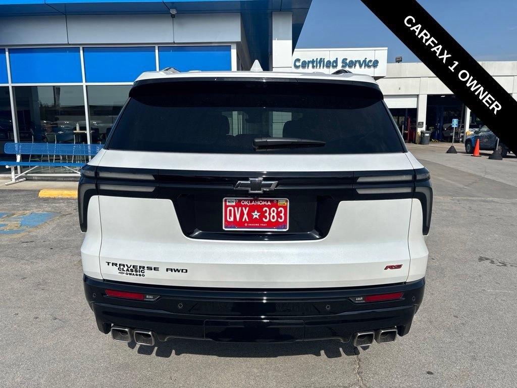 Used 2024 Chevrolet Traverse RS SUV