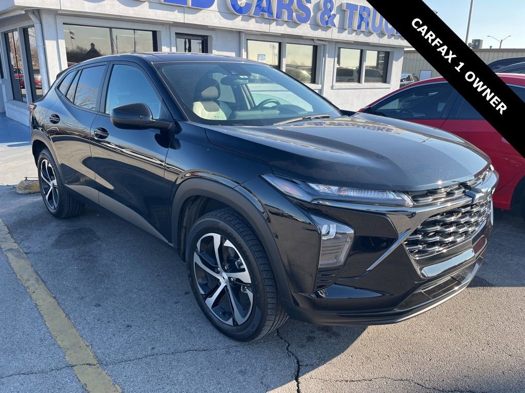 2025 Chevrolet Trax RS's photo