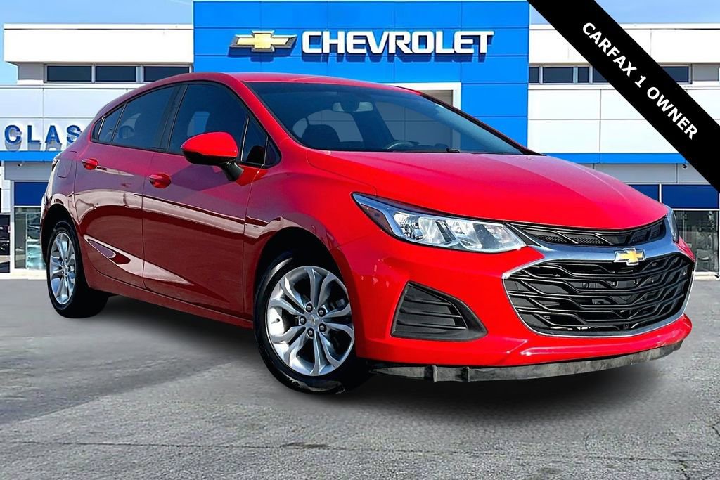 2019 Chevrolet Cruze LS's photo