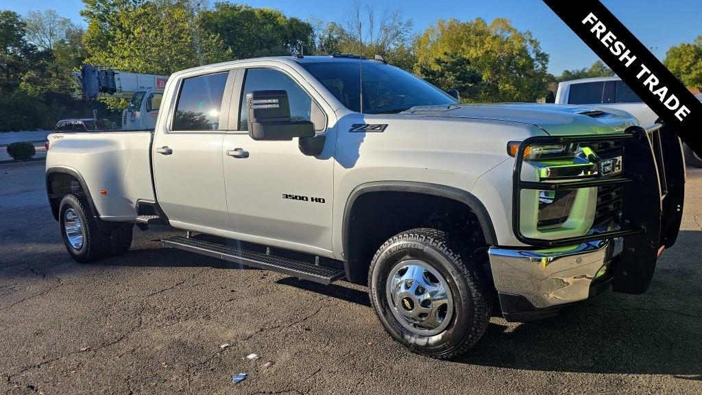 2021 Chevrolet Silverado HD LT 4WD Crew Cab Long Box DRW's photo