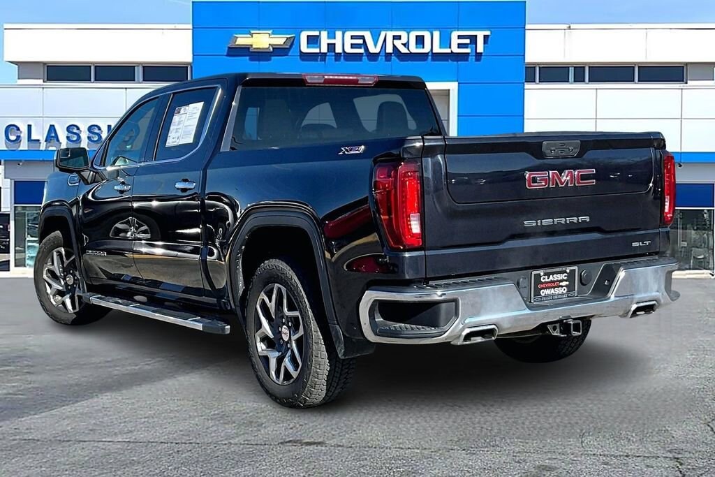 Used 2022 GMC Sierra 1500 SLT Truck