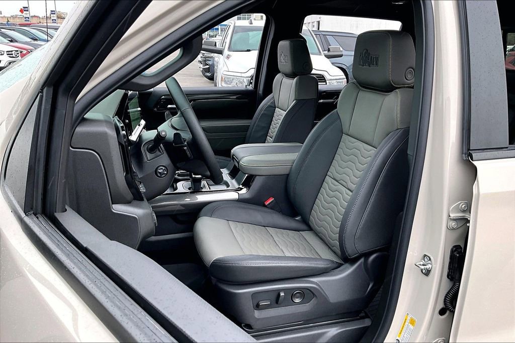 2026 Chevrolet Silverado 1500 ZR2 - Photo 9