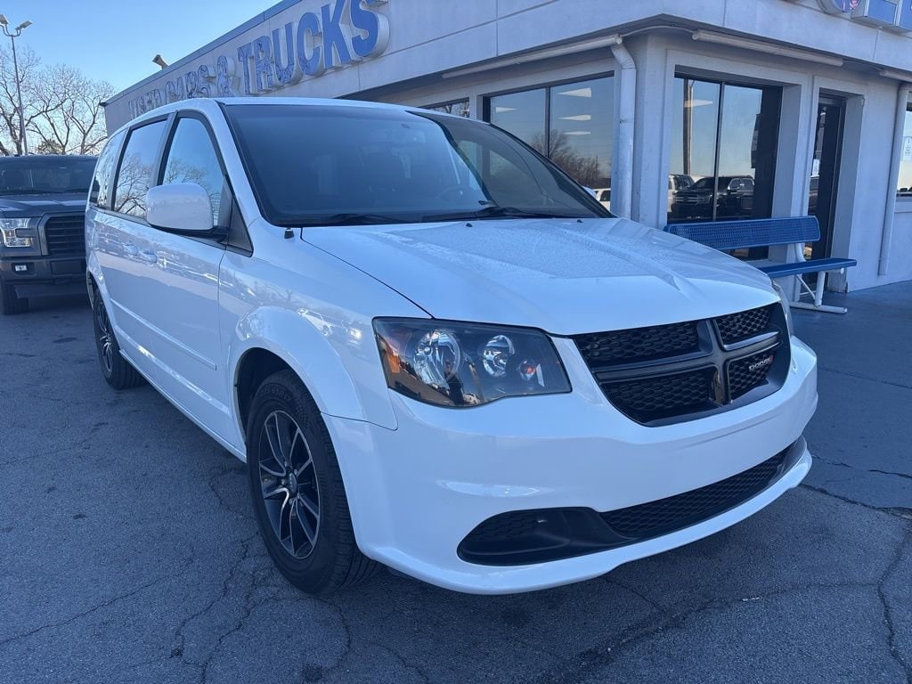 Used 2016 Dodge Grand Caravan SE Plus