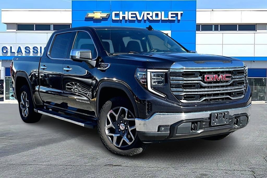 2022 GMC Sierra 1500 SLT's photo
