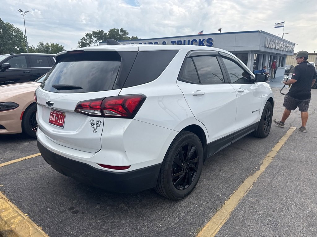 2024 Chevrolet Equinox LS photo 2