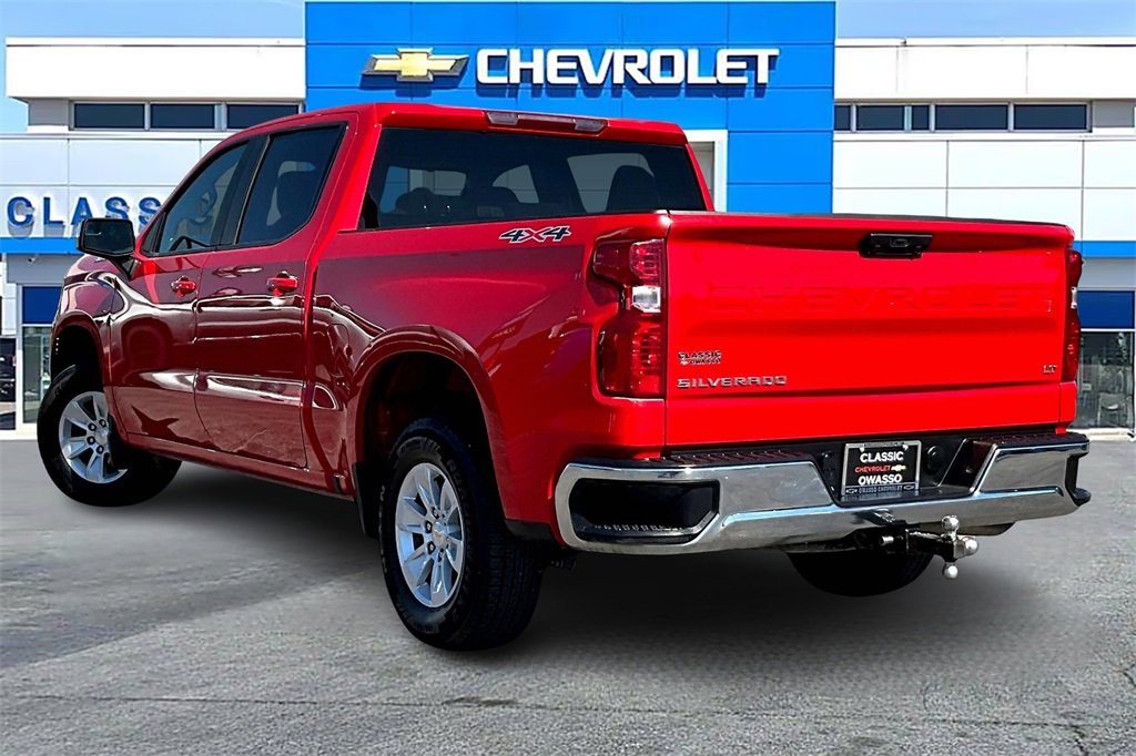 2025 Chevrolet Silverado 1500 LT photo 4