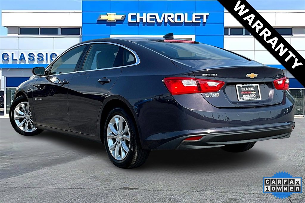 2025 Chevrolet Malibu 1LT photo 2
