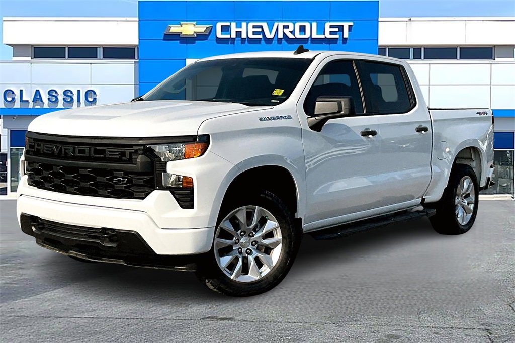 2022 Chevrolet Silverado 1500 Custom photo 3