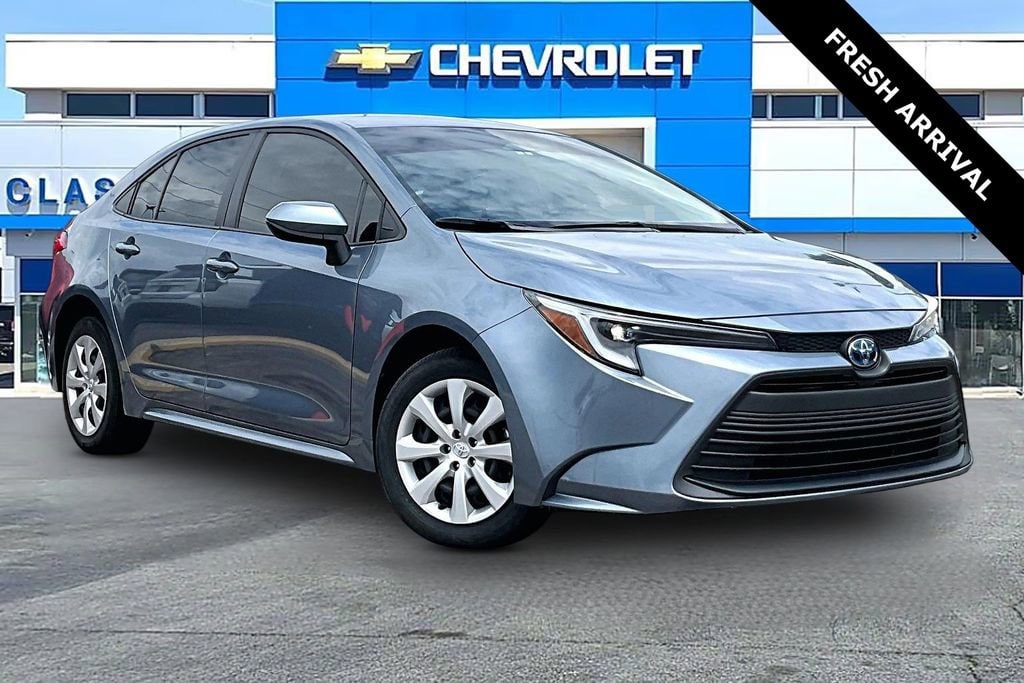 2024 Toyota Corolla LE Hybrid CVT's photo