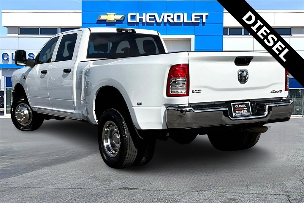 2024 Ram 3500 Tradesman photo 4