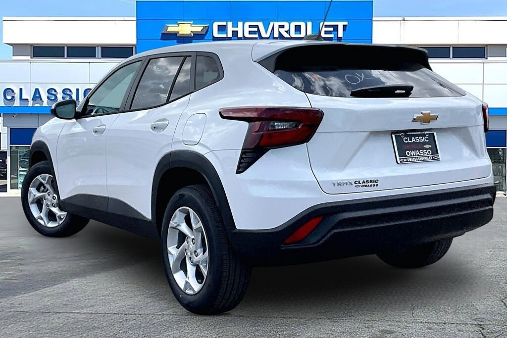 New 2026 Chevrolet Trax LS SUV