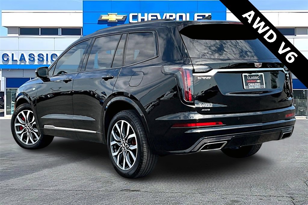 2023 Cadillac XT6 Sport photo 4