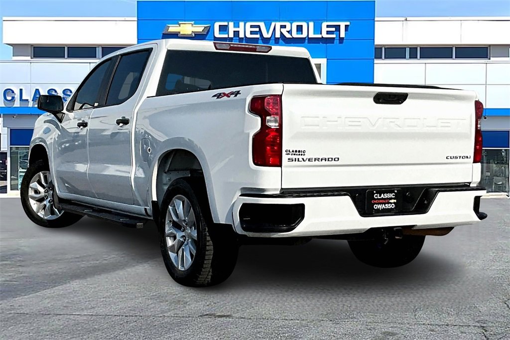 2022 Chevrolet Silverado 1500 Custom photo 4