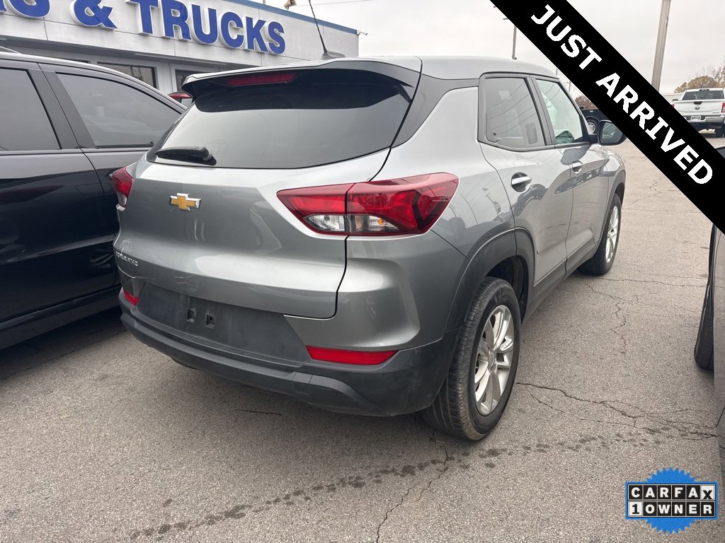 2024 Chevrolet Trailblazer LS photo 2