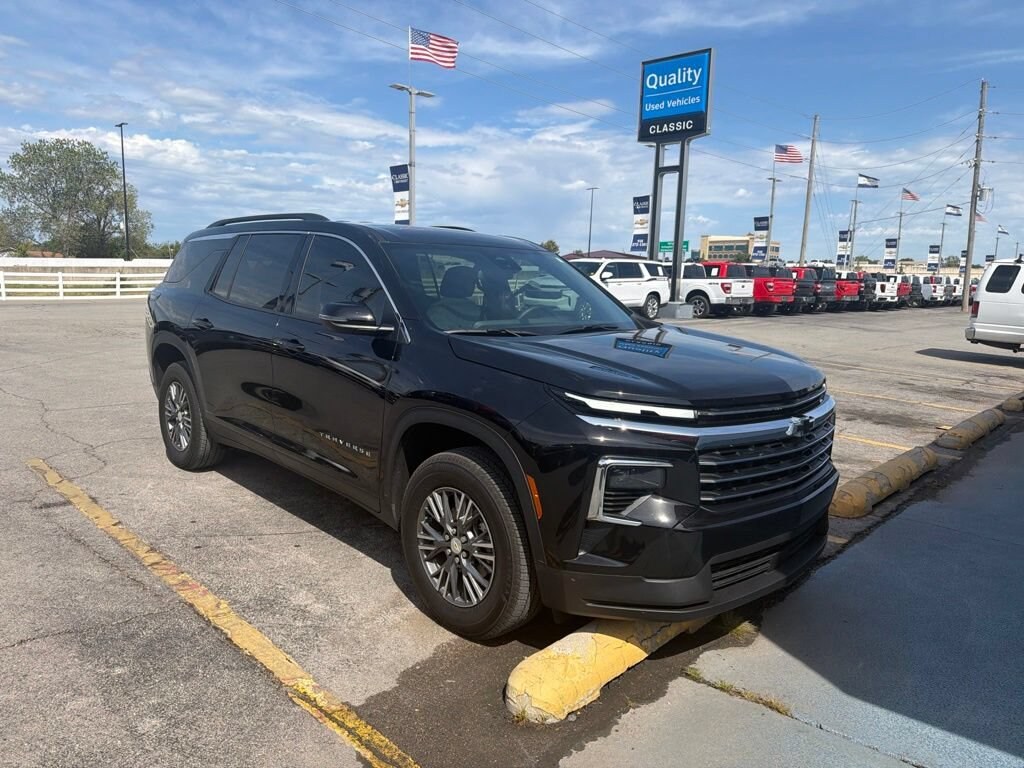 Used 2026 Chevrolet Traverse LT SUV