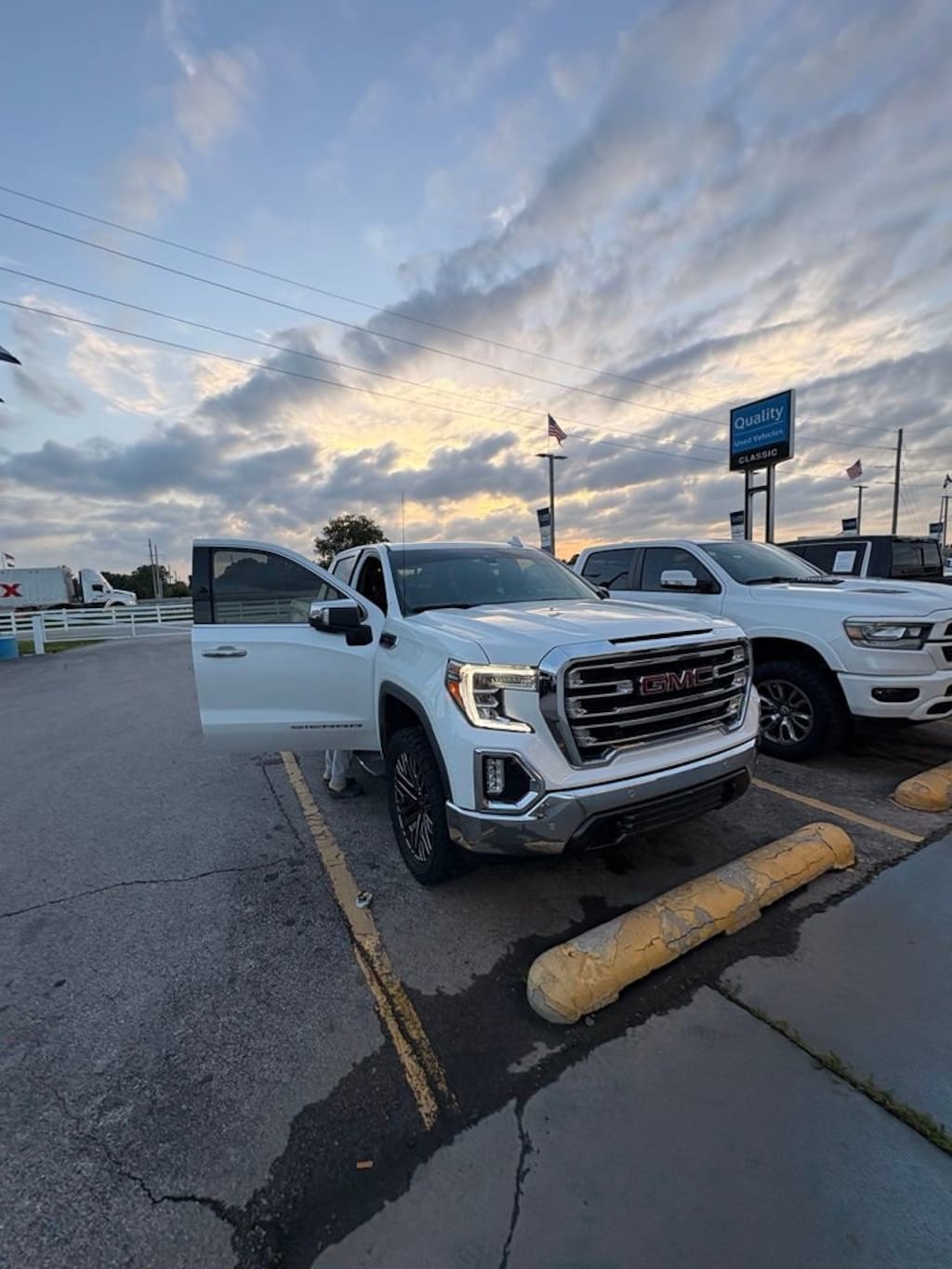 Used 2019 GMC Sierra 1500 SLT Truck