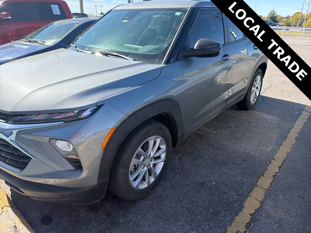 2024 Chevrolet Trailblazer LS photo 3