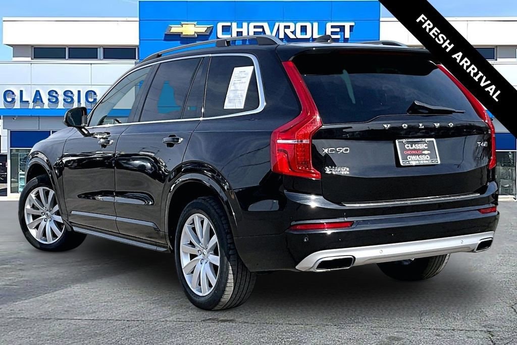 Used 2016 Volvo XC90 T6 Momentum