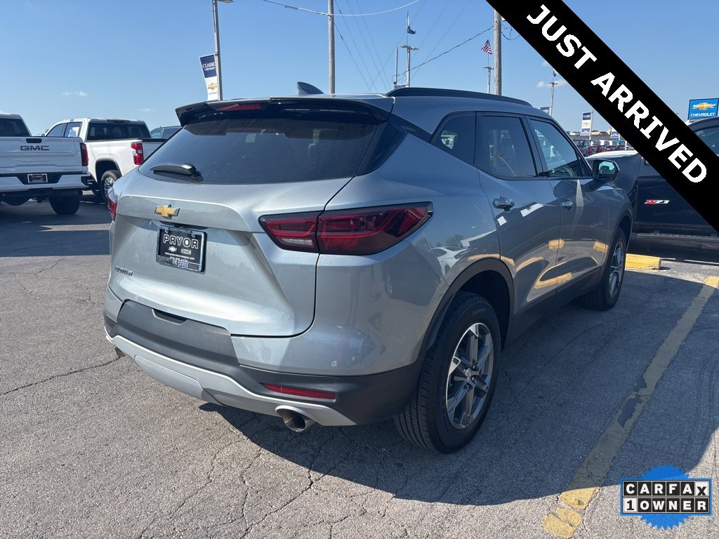 2023 Chevrolet Blazer 2LT photo 2