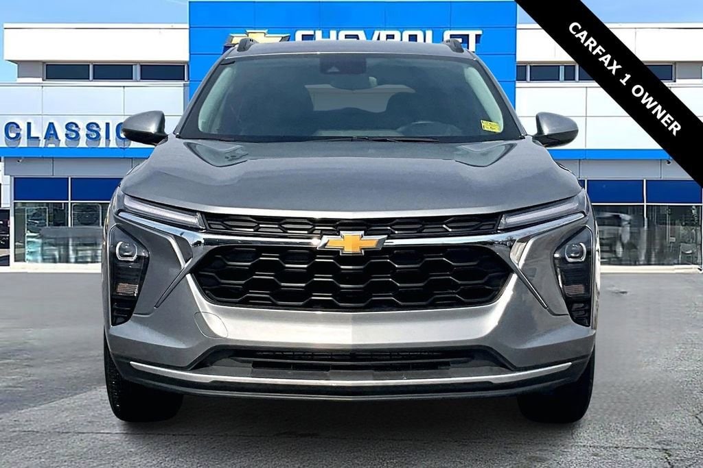Used 2025 Chevrolet Trax LT SUV