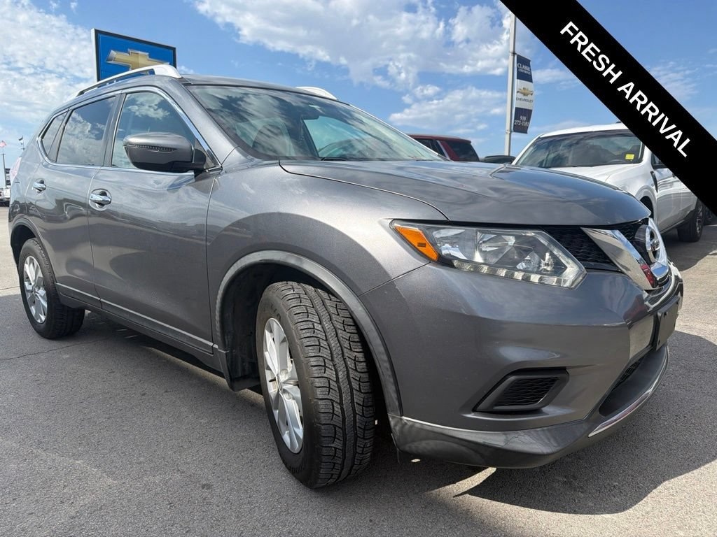 Used 2016 Nissan Rogue SV