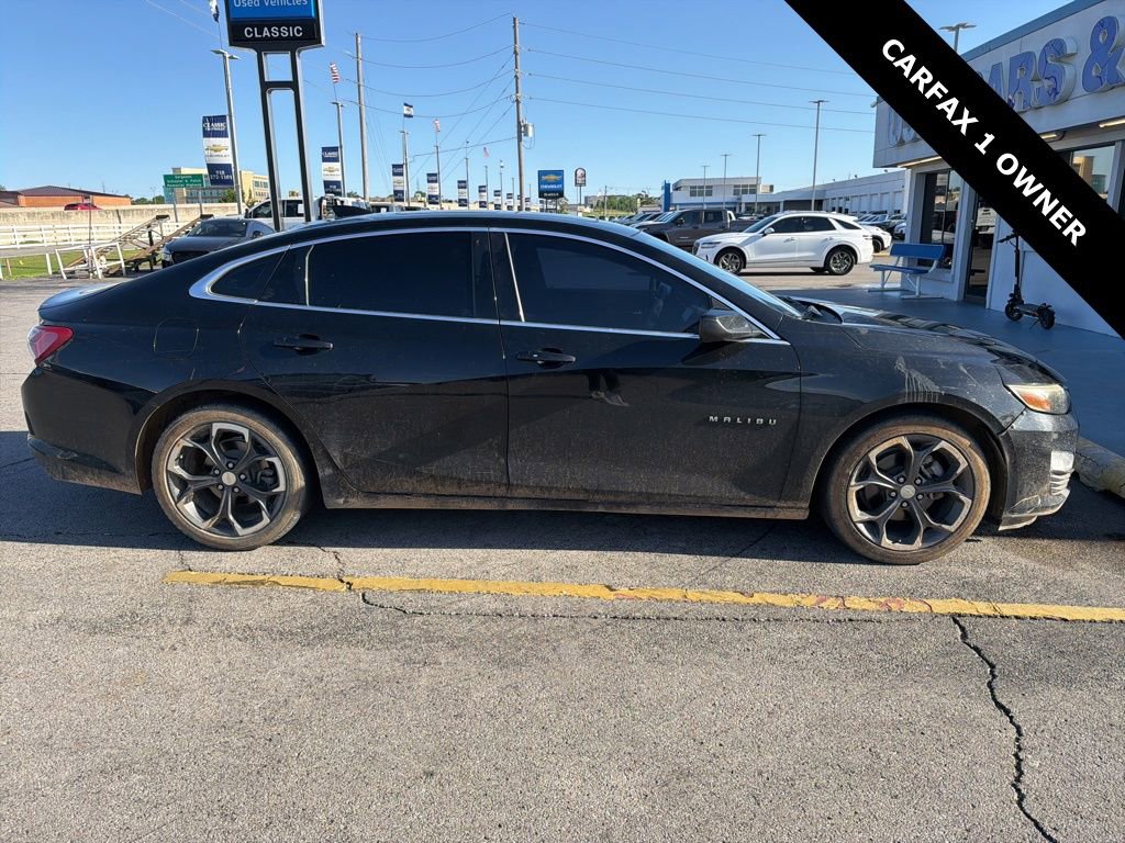 Used 2021 Chevrolet Malibu 1LT with VIN 1G1ZD5ST8MF065674 for sale in Owasso, OK