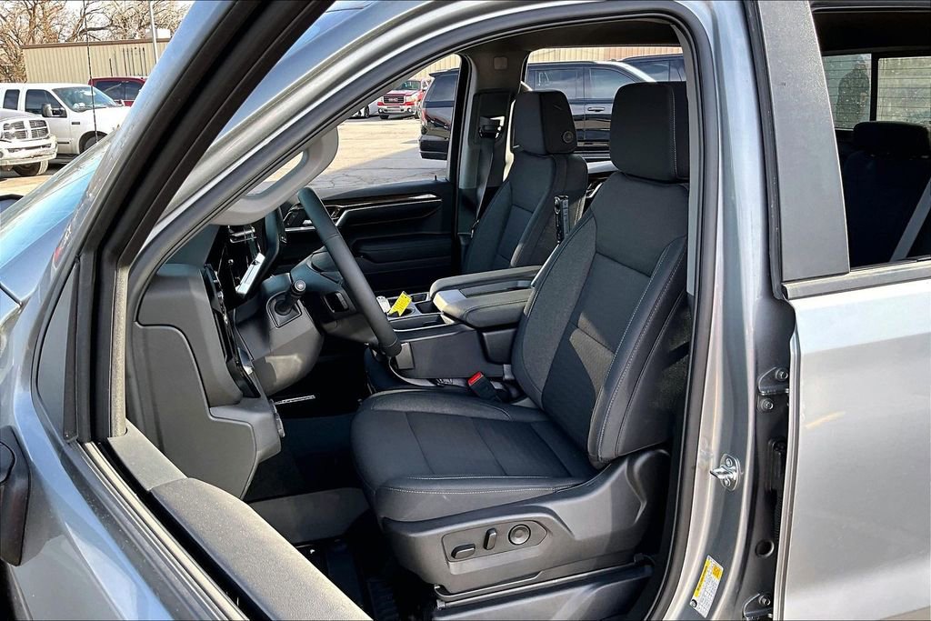 2025 Chevrolet Silverado 1500 LT - Photo 9