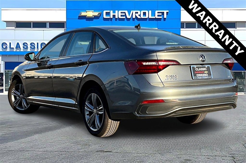 2024 Volkswagen Jetta SE photo 4