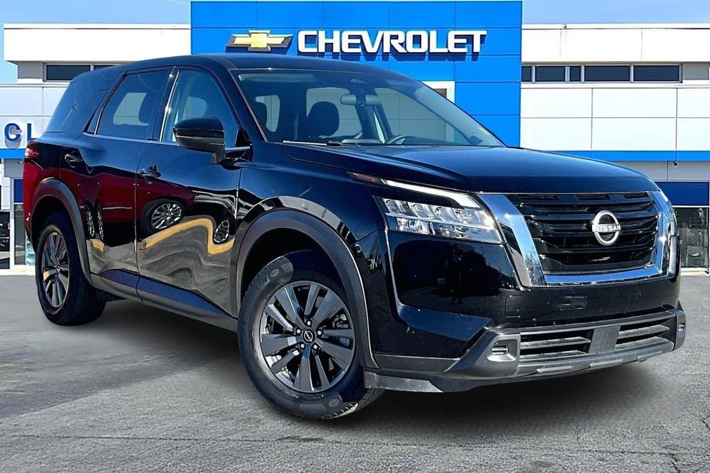 2022 Nissan Pathfinder S