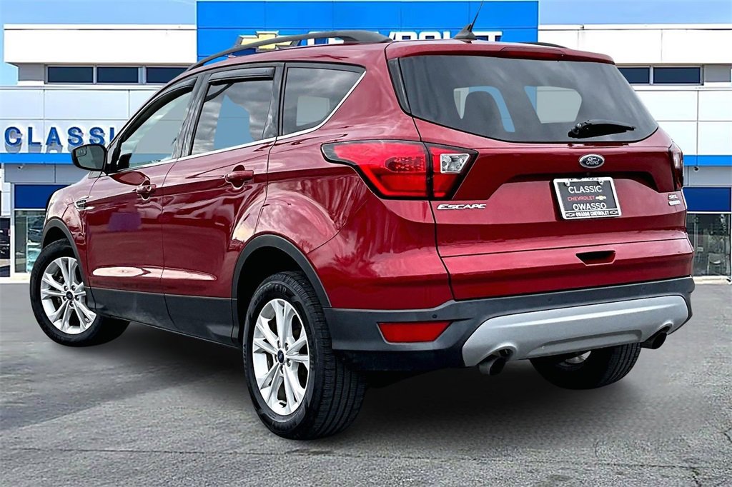 2019 Ford Escape SEL photo 4