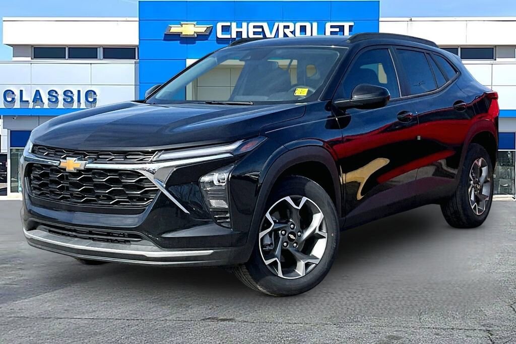 New 2025 Chevrolet Trax LT SUV