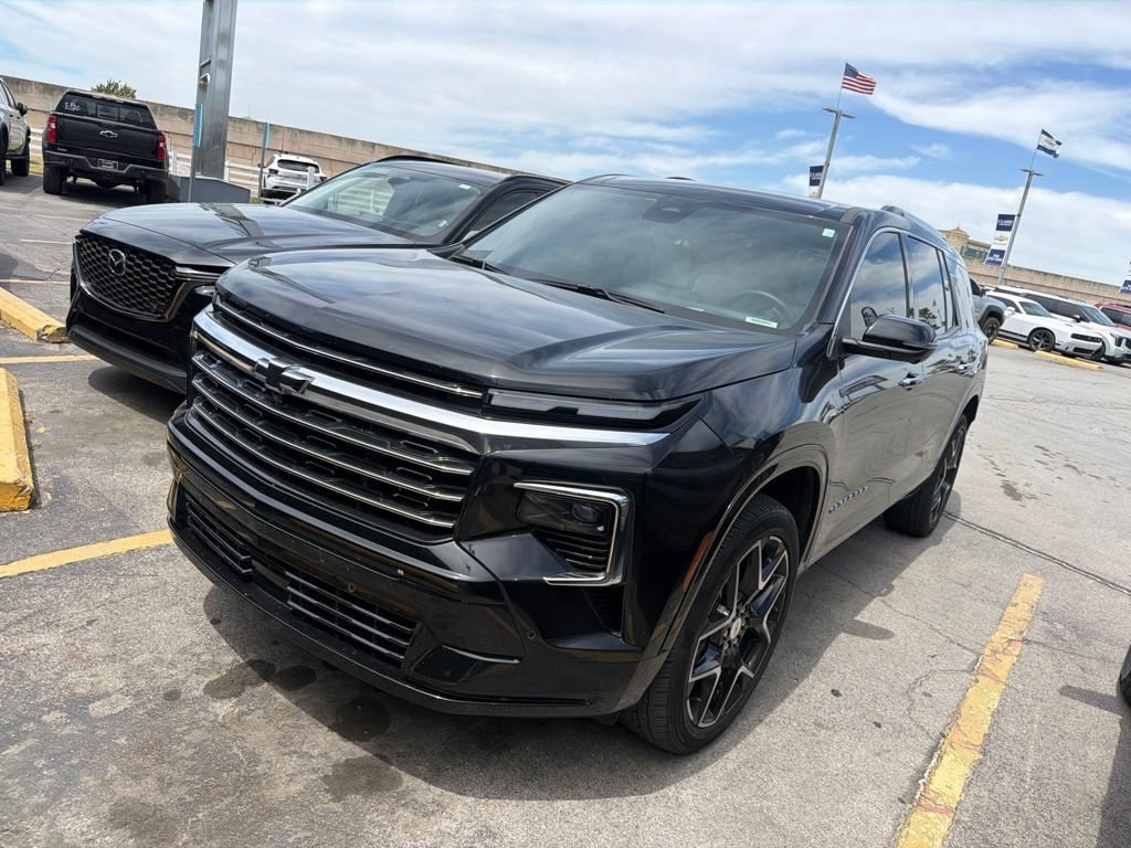 Used 2025 Chevrolet Traverse High Country SUV