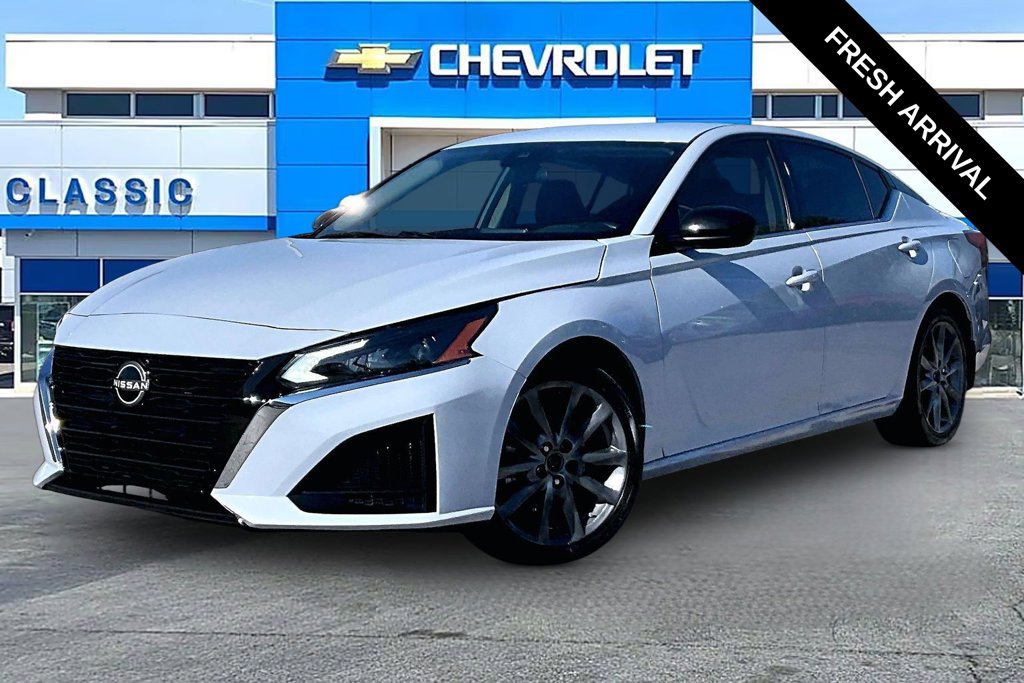 Used 2023 Nissan Altima 2.5 SR
