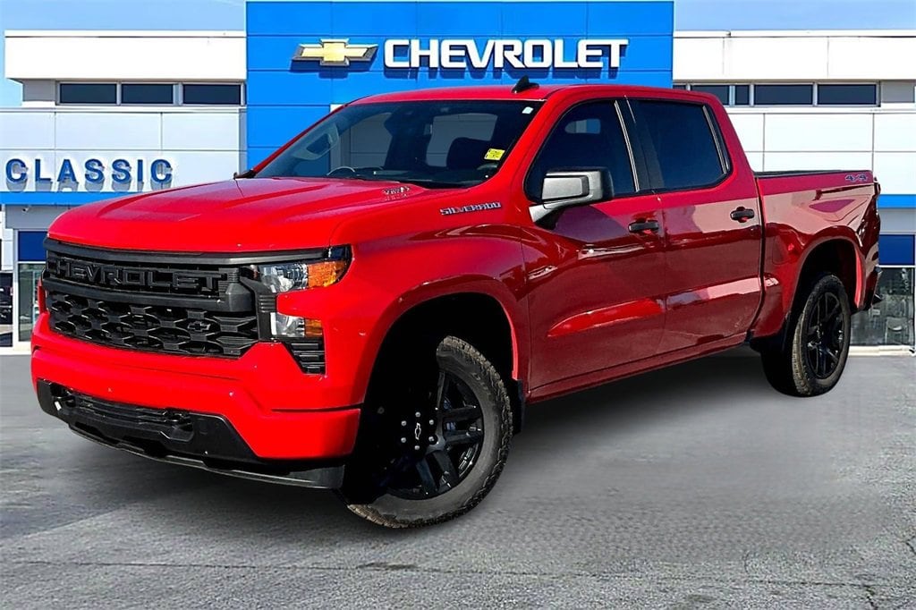 New 2025 Chevrolet Silverado 1500 Custom Truck