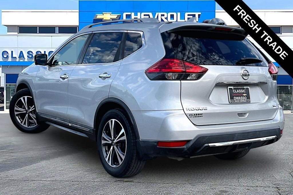 Used 2017 Nissan Rogue SL with VIN 5N1AT2MT7HC747936 for sale in Owasso, OK