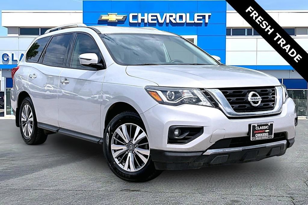2020 Nissan Pathfinder SV 2WD's photo