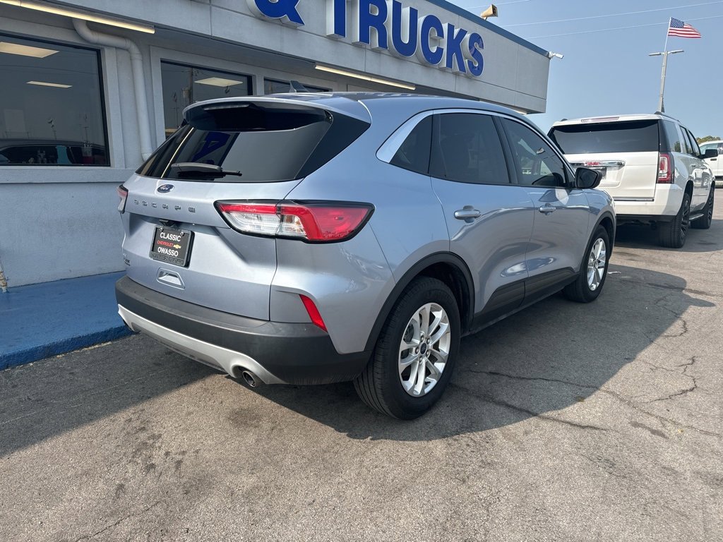 Used 2022 Ford Escape SE with VIN 1FMCU0G61NUB11938 for sale in Owasso, OK