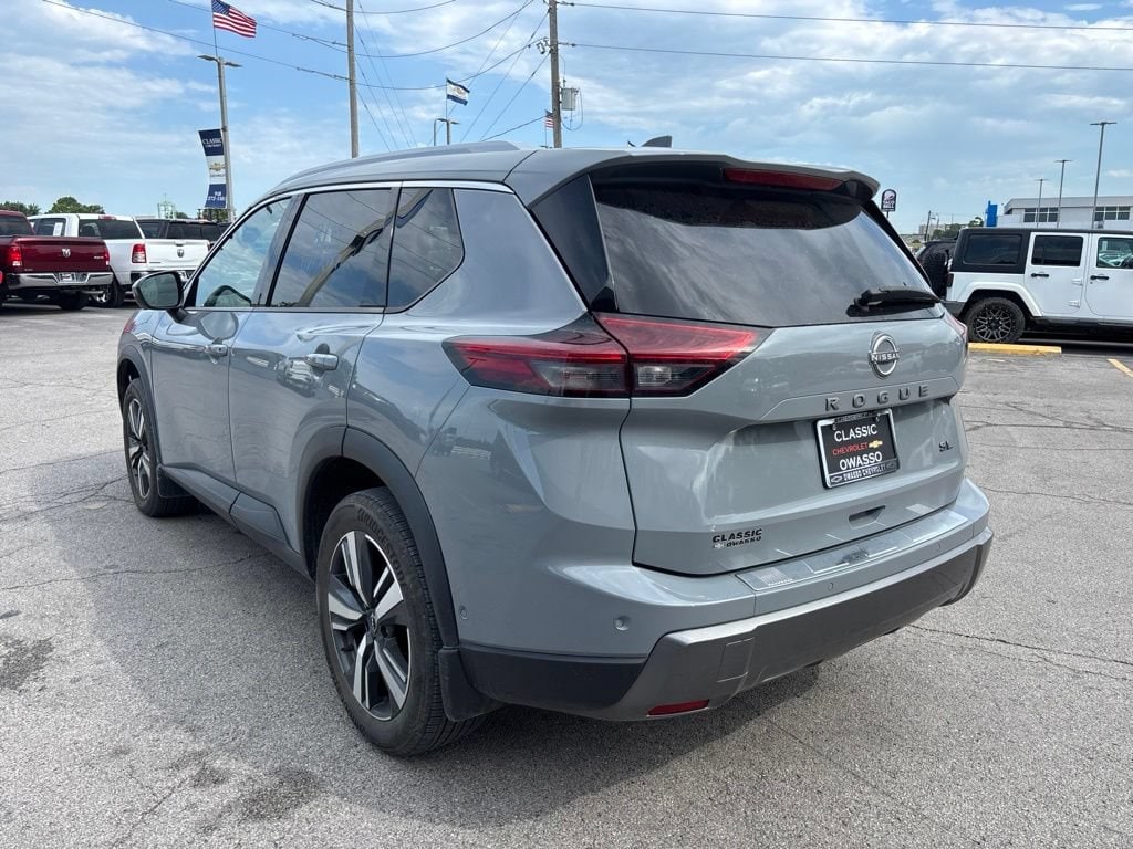 Used 2024 Nissan Rogue SL